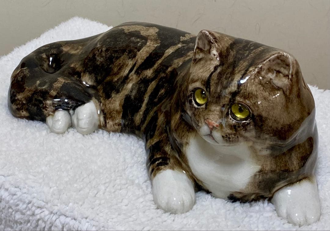 サイズ6 ウィンスタンレイキャット ケンジントンキャット　横たわり猫　貫入無し