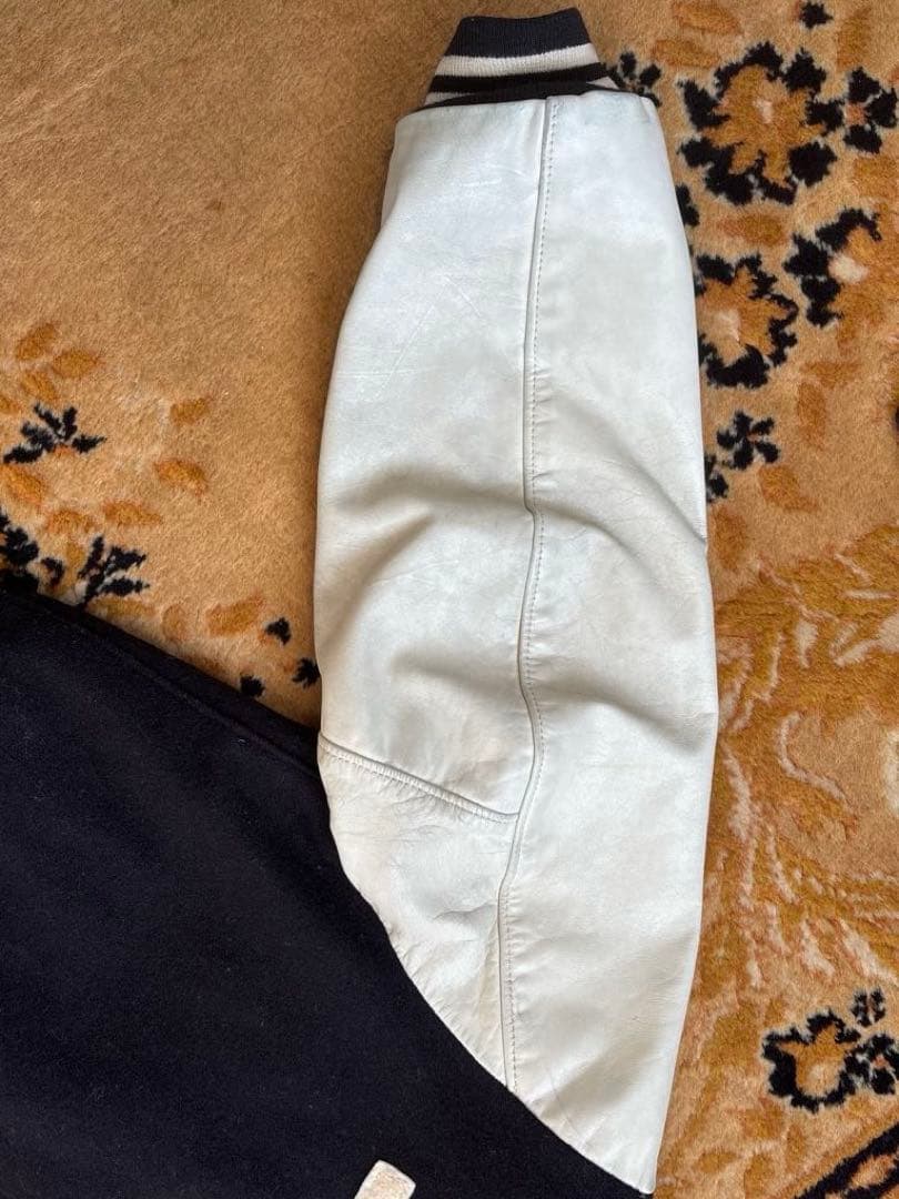 Schott スタジャン