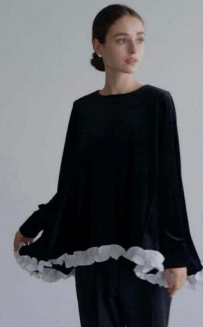 OHGA ベロア トップス　黒色　お値下げ