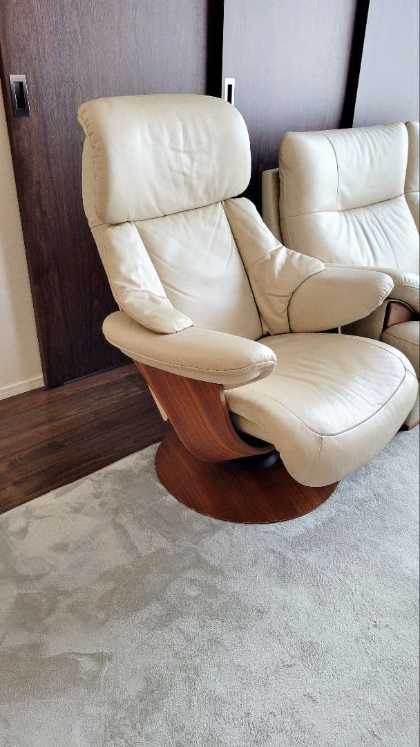 カリモク家具　THE FIRST リクライニングソファ