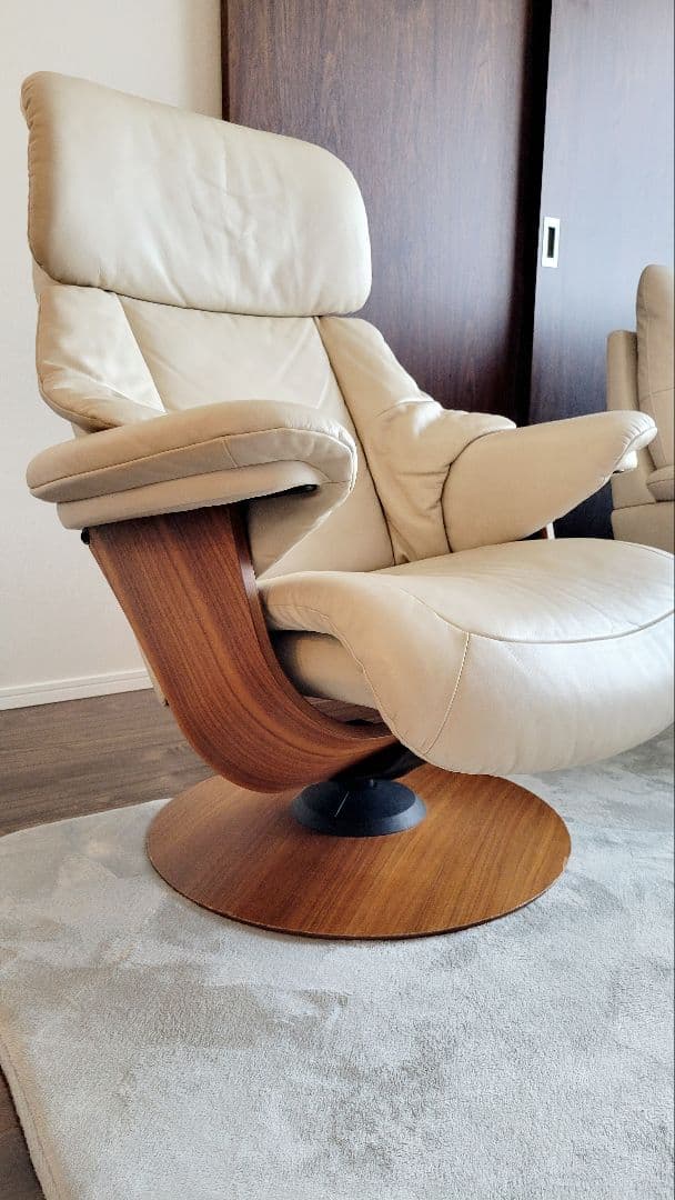 カリモク家具　THE FIRST リクライニングソファ