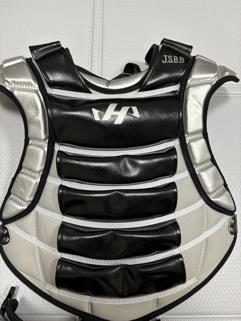 フリーヘイト ハタケヤマ　一般軟式用キャッチャー防具　シルバー　値下げ