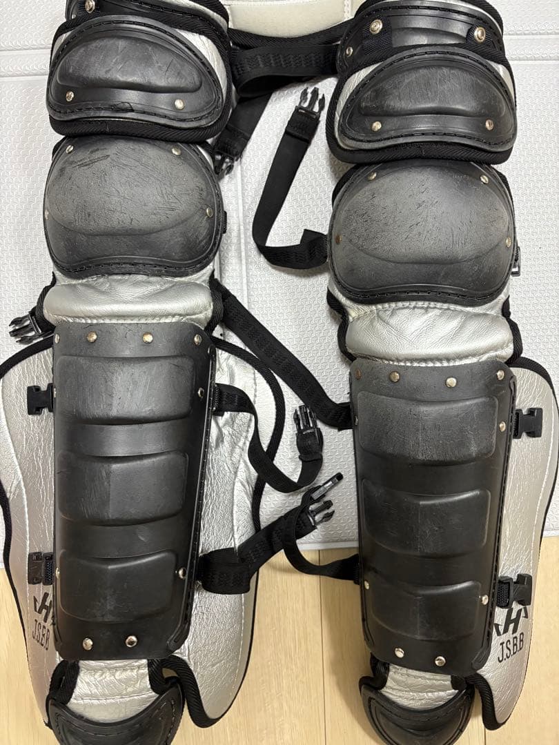 フリーヘイト ハタケヤマ　一般軟式用キャッチャー防具　シルバー　値下げ