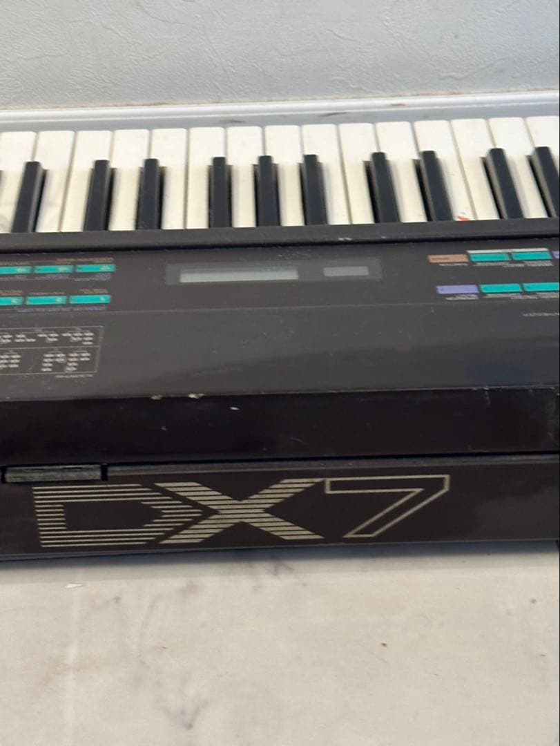 Yamaha DX7 デジタルシンセサイザー