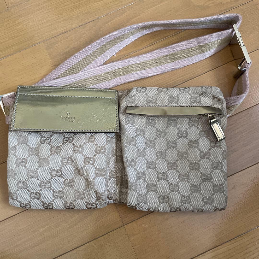 GUCCI ベージュ ボディバッグ