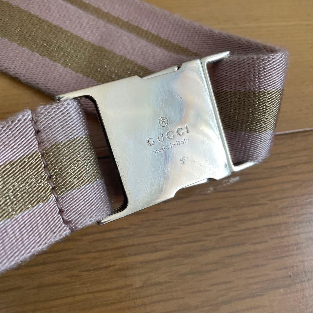 GUCCI ベージュ ボディバッグ