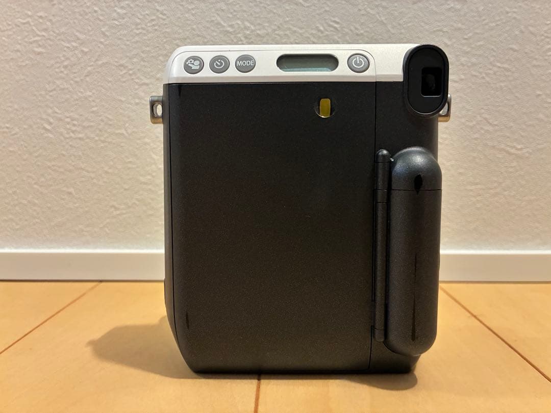 チェキ　instax mini 70 動作確認済　電池新品フィルム付　すぐ使える