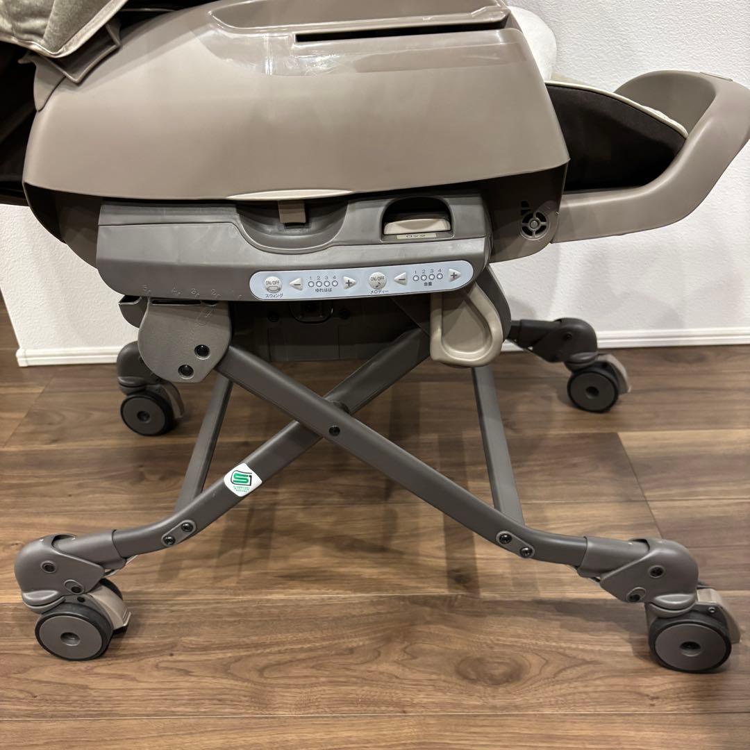 【極美品】コンビ ネムリラ AUTO SWING BEDi EG