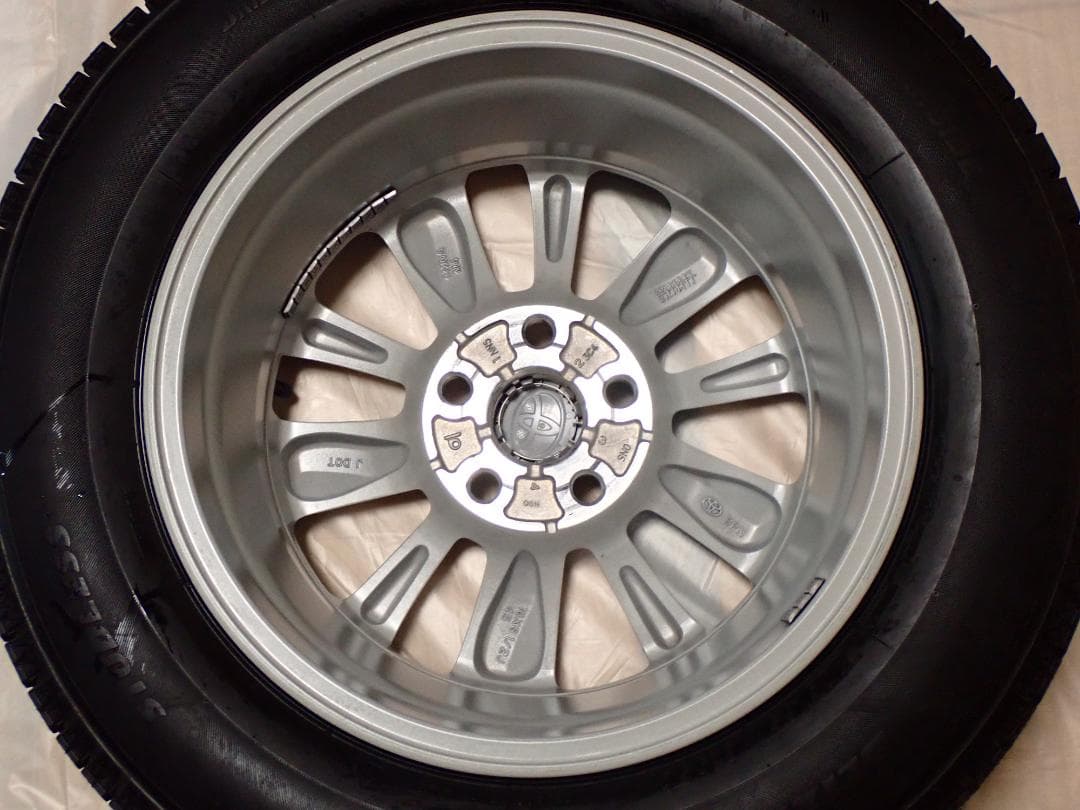 ヤリスクロス 純正 16インチ スタッドレスタイヤ 4本・60系プリウス使用可