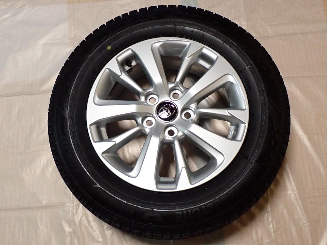 ヤリスクロス 純正 16インチ スタッドレスタイヤ 4本・60系プリウス使用可