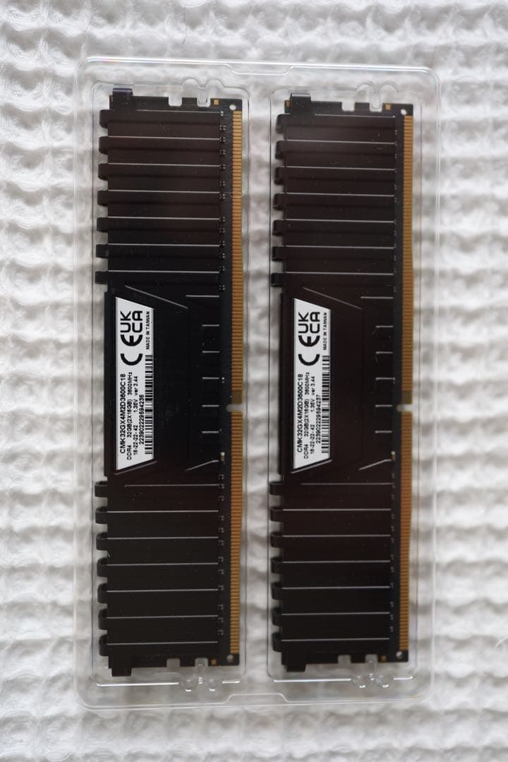 メモリー CORSAIR VENGEANCE LPX DDR4 32GB 3600MHz