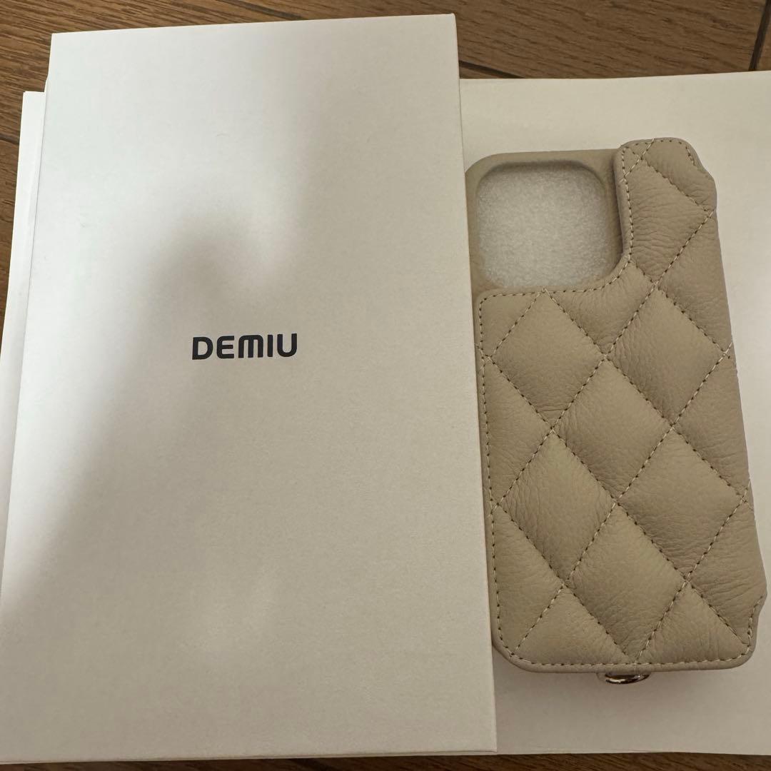 DEMIU GRACE iPhone15pro ベージュ