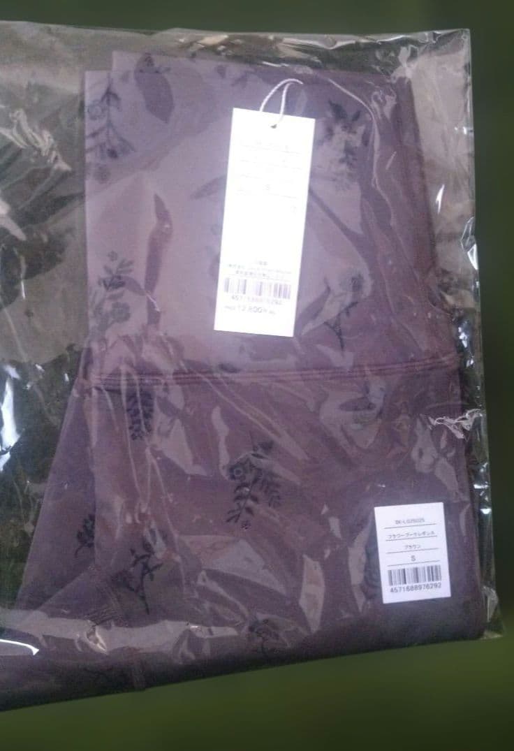 【新品未開封】ワンランク上の大人可愛い　SUKALA フラワーブーケレギンス Ｓ