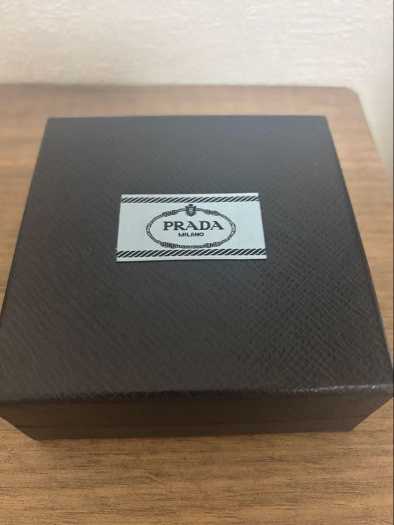 【美品】PRADA ブラックレザーベルト ゴールドバックル