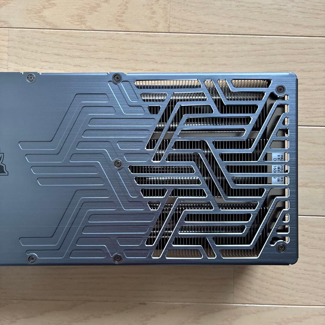 palit RTX 4090ヒートシンク　3連　ファン　LED バックプレート