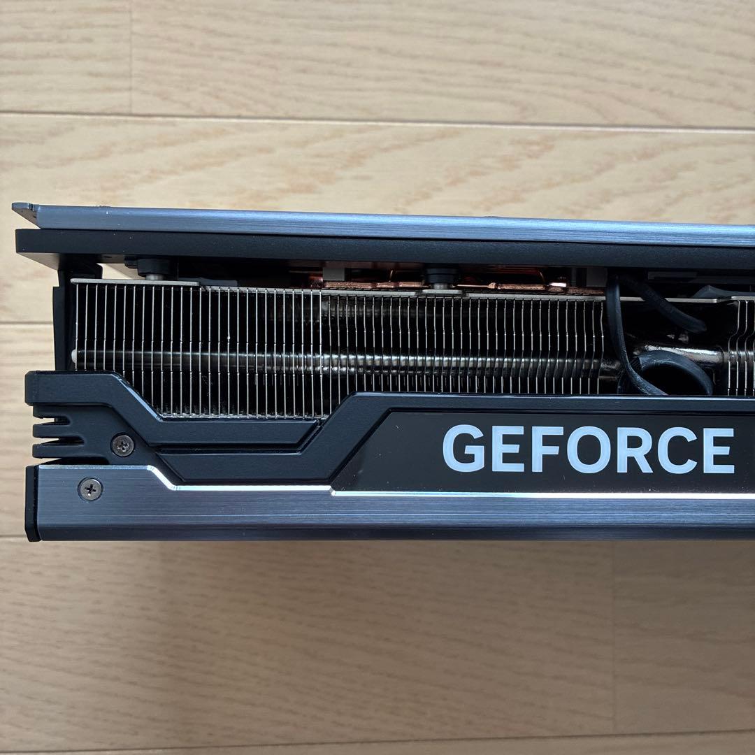 palit RTX 4090ヒートシンク　3連　ファン　LED バックプレート