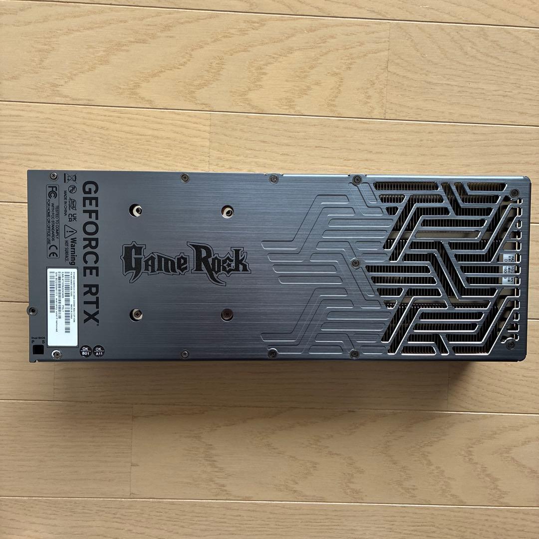 palit RTX 4090ヒートシンク　3連　ファン　LED バックプレート