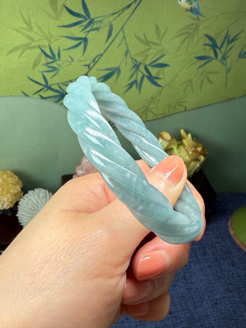 新入荷⭐️天然本翡翠　個性的、氷藍水原色ブルーネジ式バングル　鑑定書付き