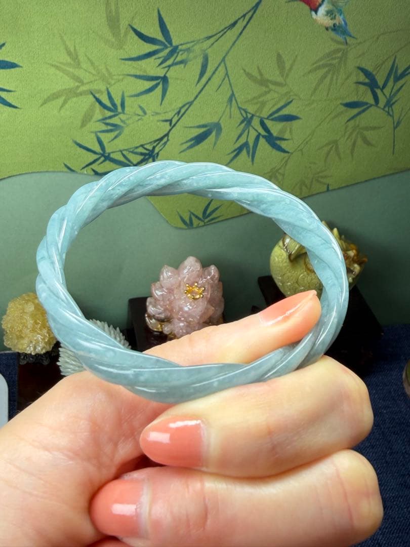 新入荷⭐️天然本翡翠　個性的、氷藍水原色ブルーネジ式バングル　鑑定書付き