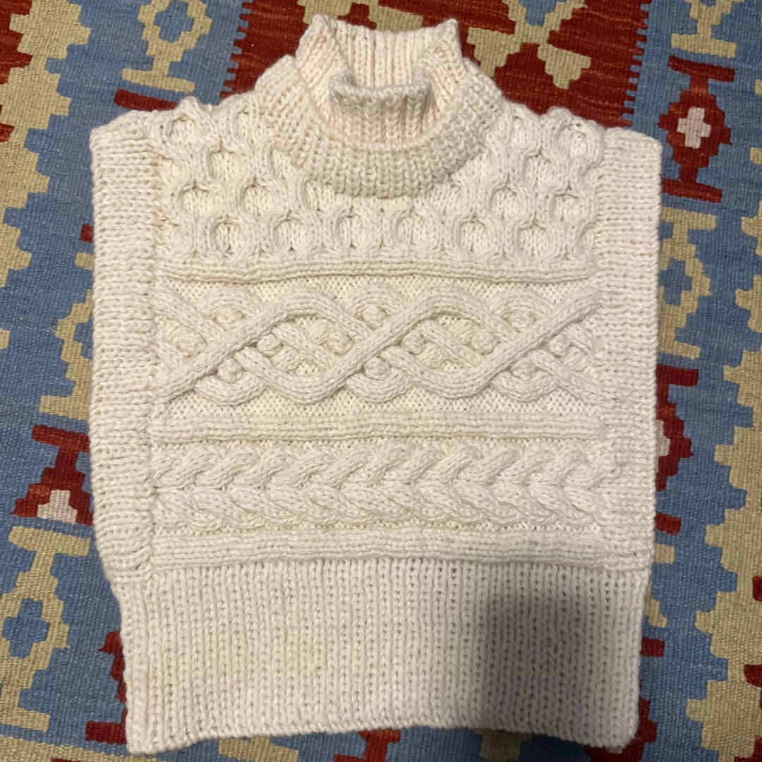 アラン模様　ニット　ベスト　ジレ　手編み
