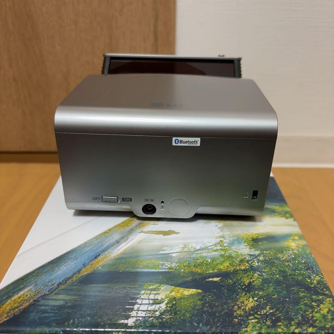 LG PH450UG 超短焦点 バッテリー内蔵 LEDプロジェクター①