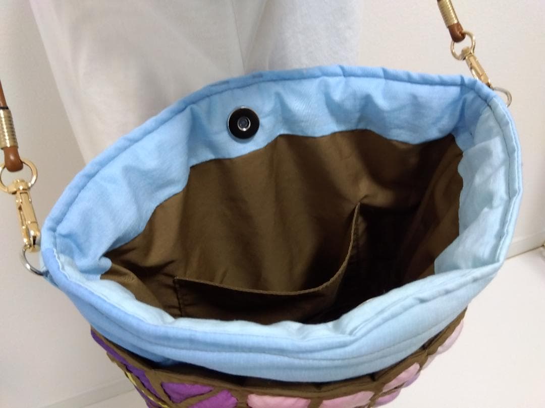 ハワイアンキルト　ハンドメイド　ハイビスカスショルダーバッグ