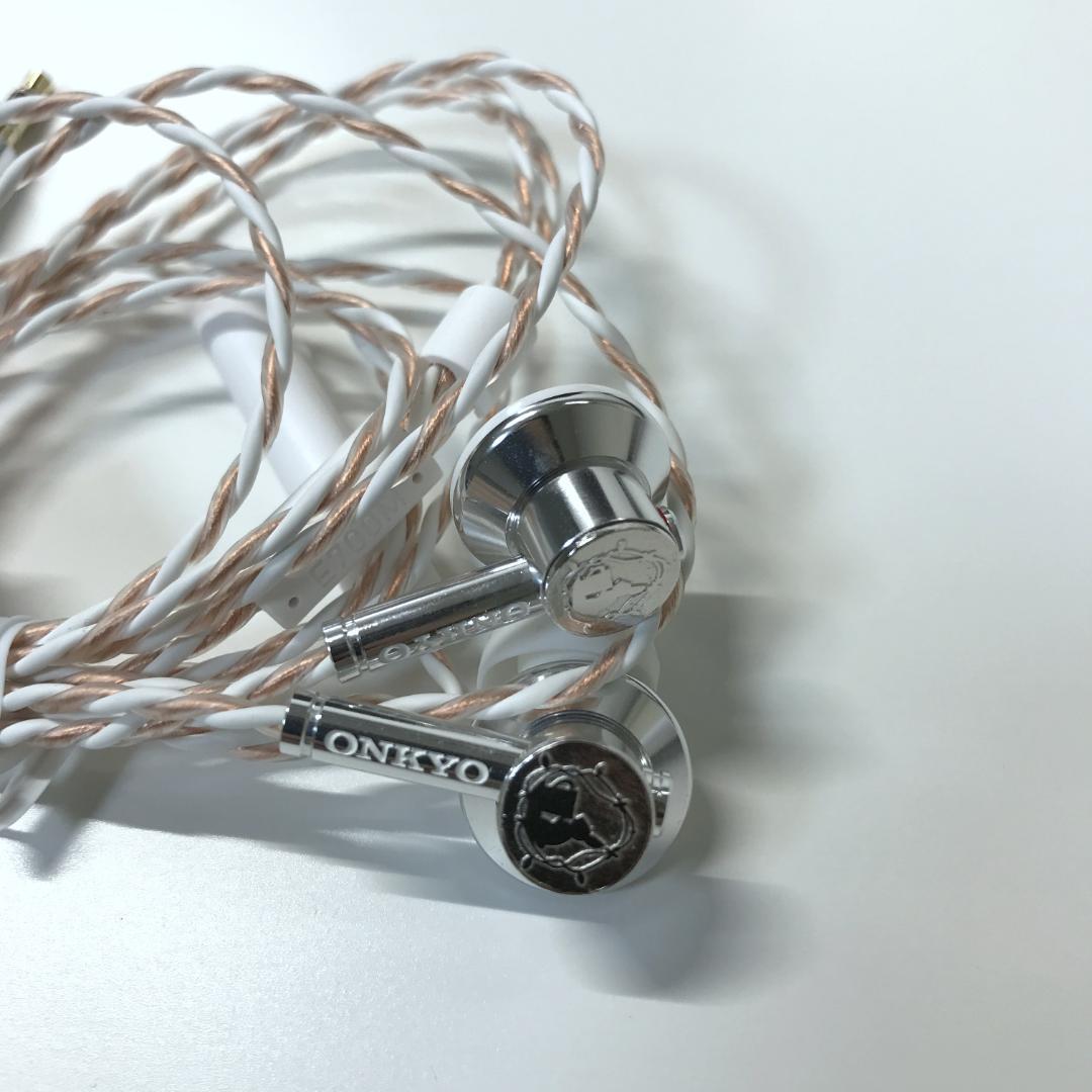【美品】ONKYO カナル型イヤホン E700MW ハイレゾ対応 セミオープン