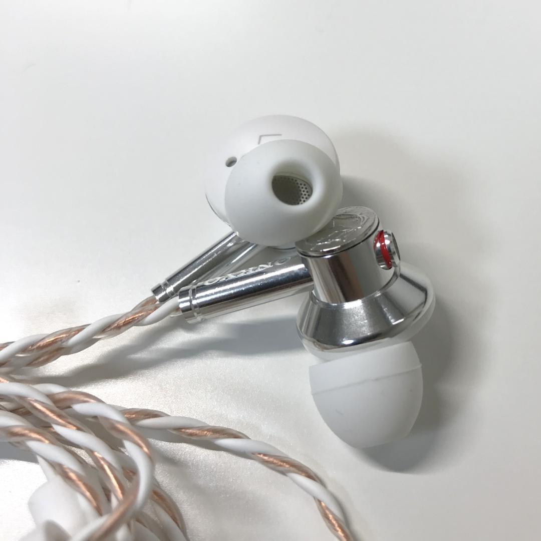 【美品】ONKYO カナル型イヤホン E700MW ハイレゾ対応 セミオープン