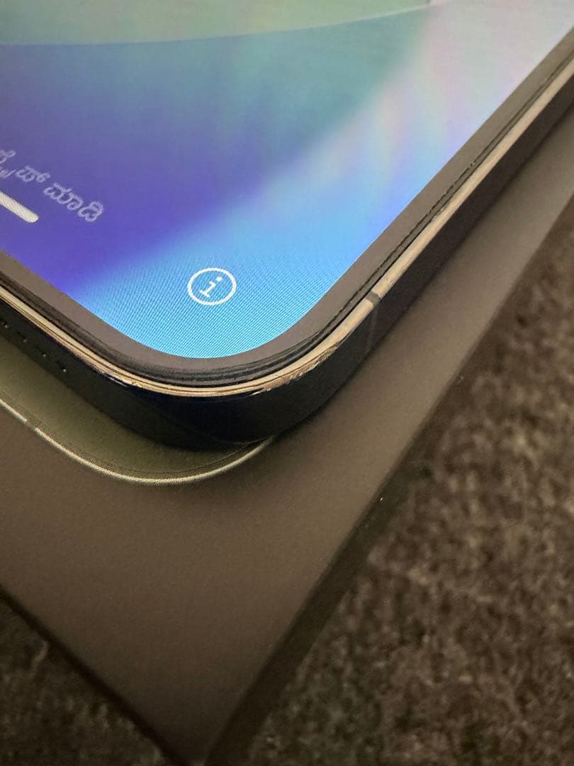 すずらん　Apple iPhone 13 ProMaxアルパイングリーン