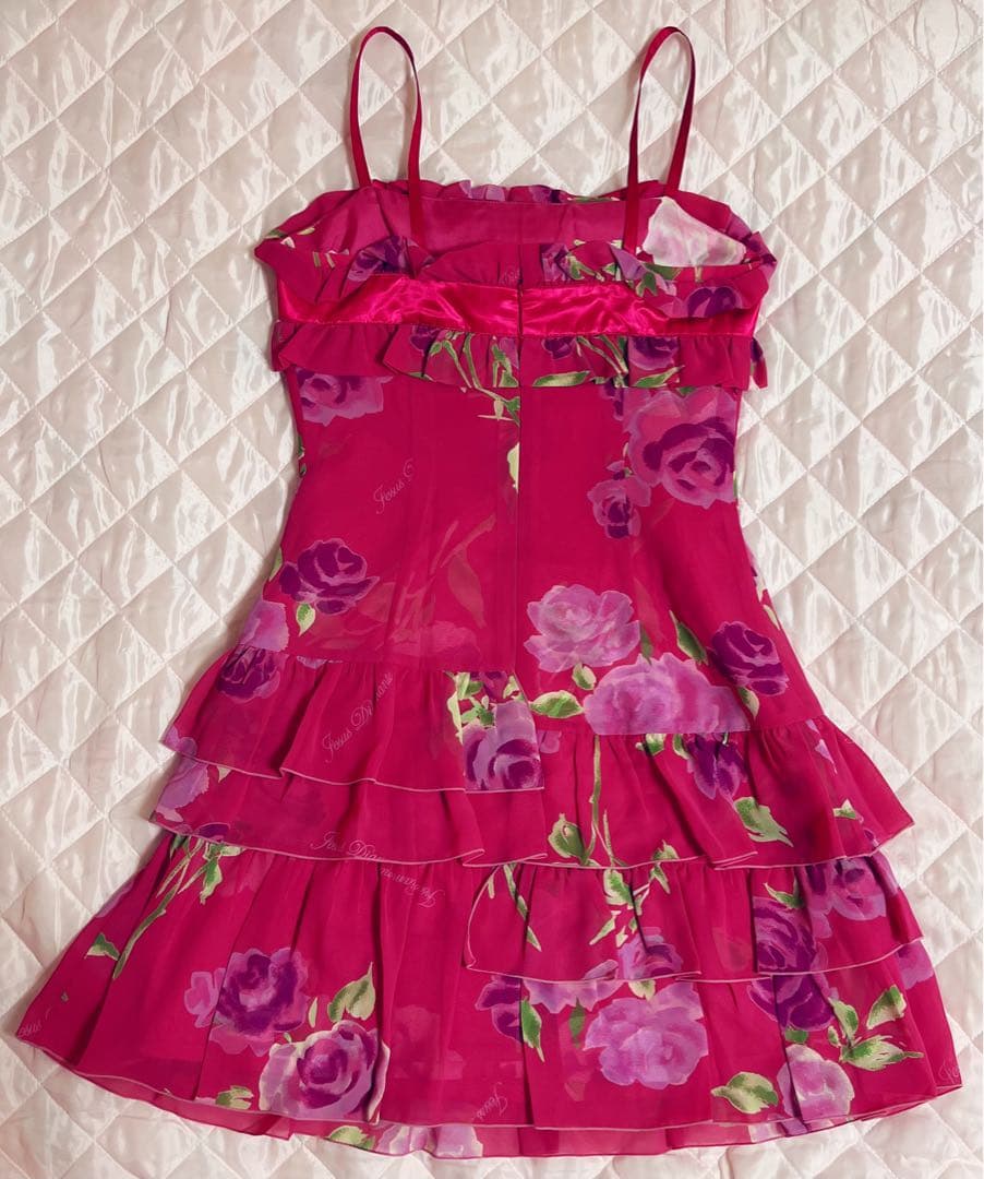 ジーザスディアマンテ　プレミアムローズ柄　膝丈ワンピース　ピンク