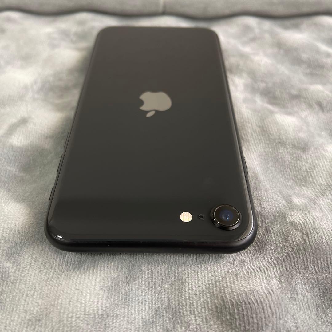 iPhoneSE (第2世代) ブラック バッテリー最大容量80% SIMフリー