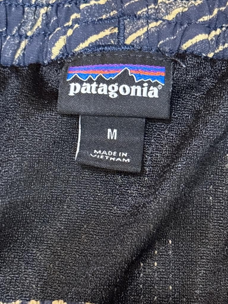 希少 Patagonia パタゴニア バギーズショーツ 2016年廃番 波柄 M