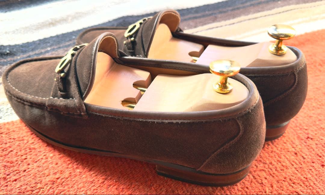 フェラガモ スウェードローファー メンズ ガンチーニ ブラウン