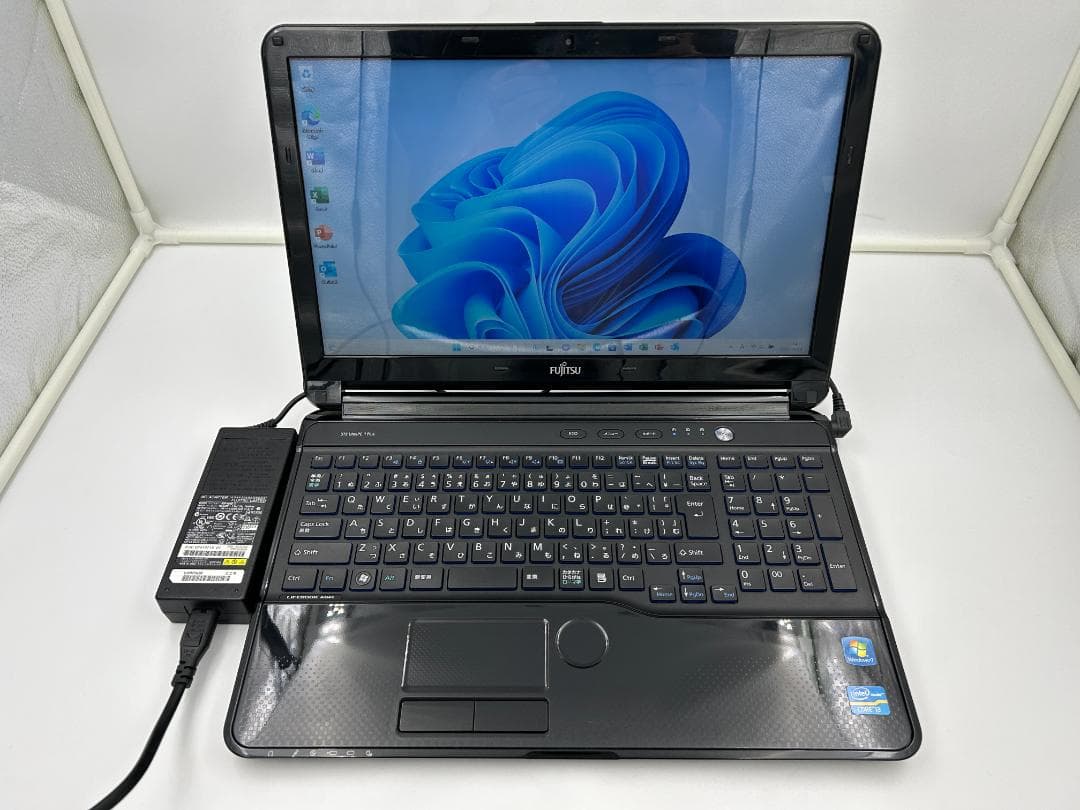 ノートパソコン windows11 オフィス付き core i3 AH54/EB