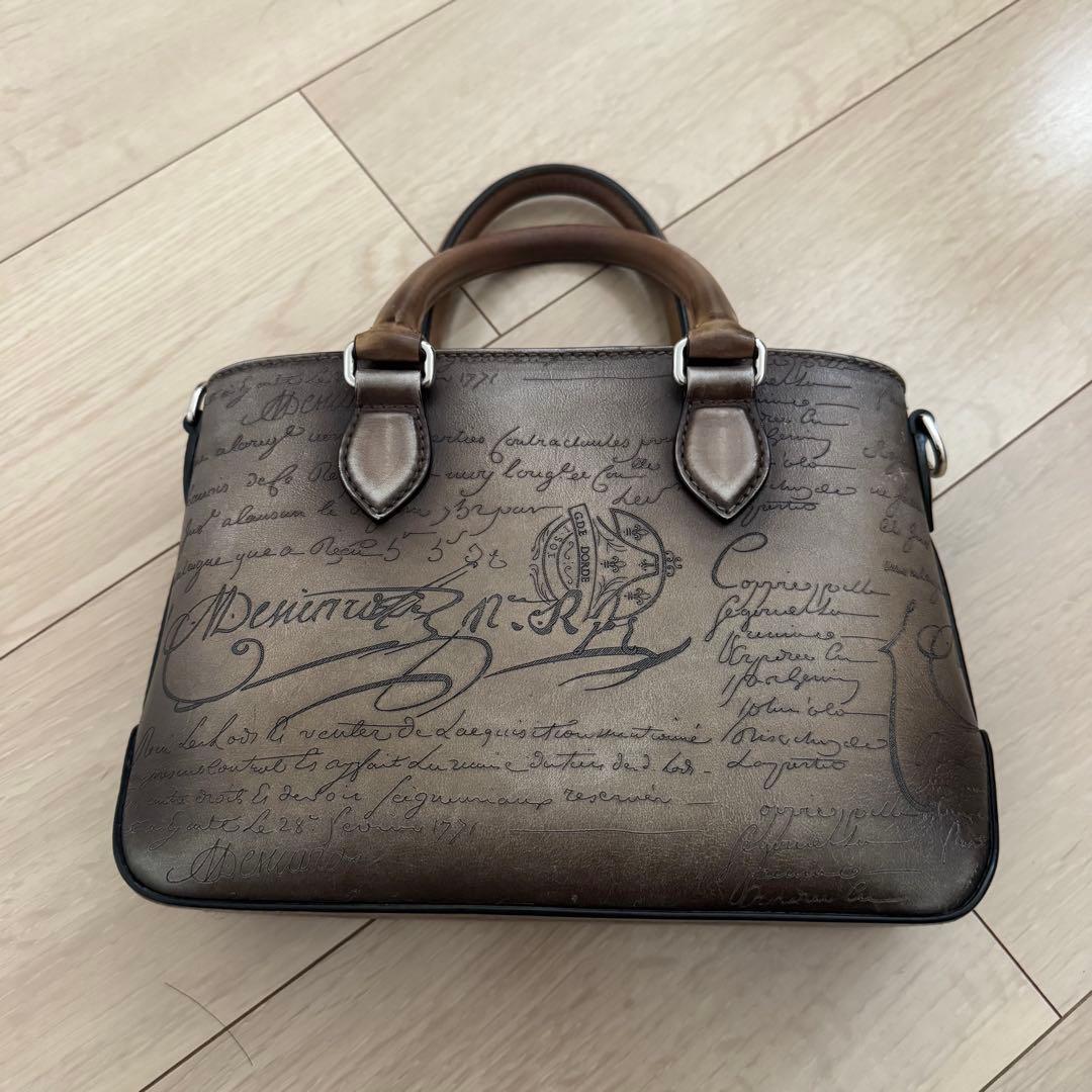 【格安美品】早い者勝ち！！ベルルッティ　トゥジュール ガリバー スクリットレザー