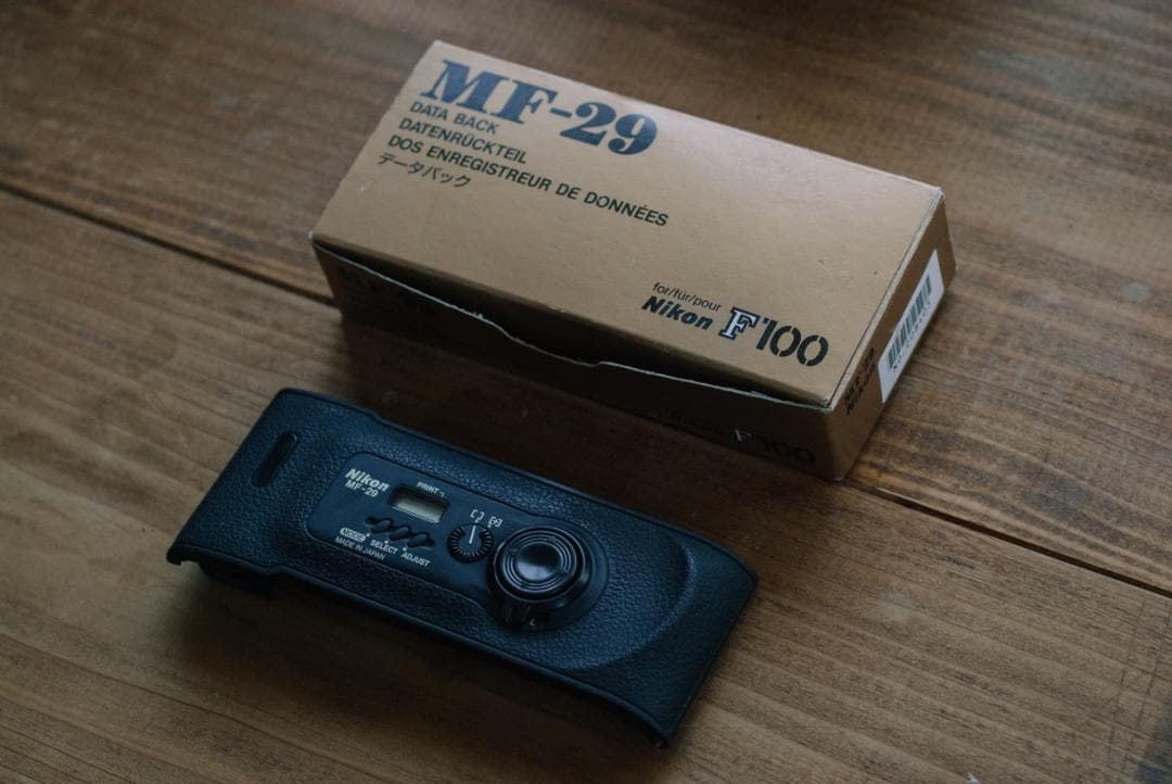 Nikon F100用データバック(MF-29) 未使用品