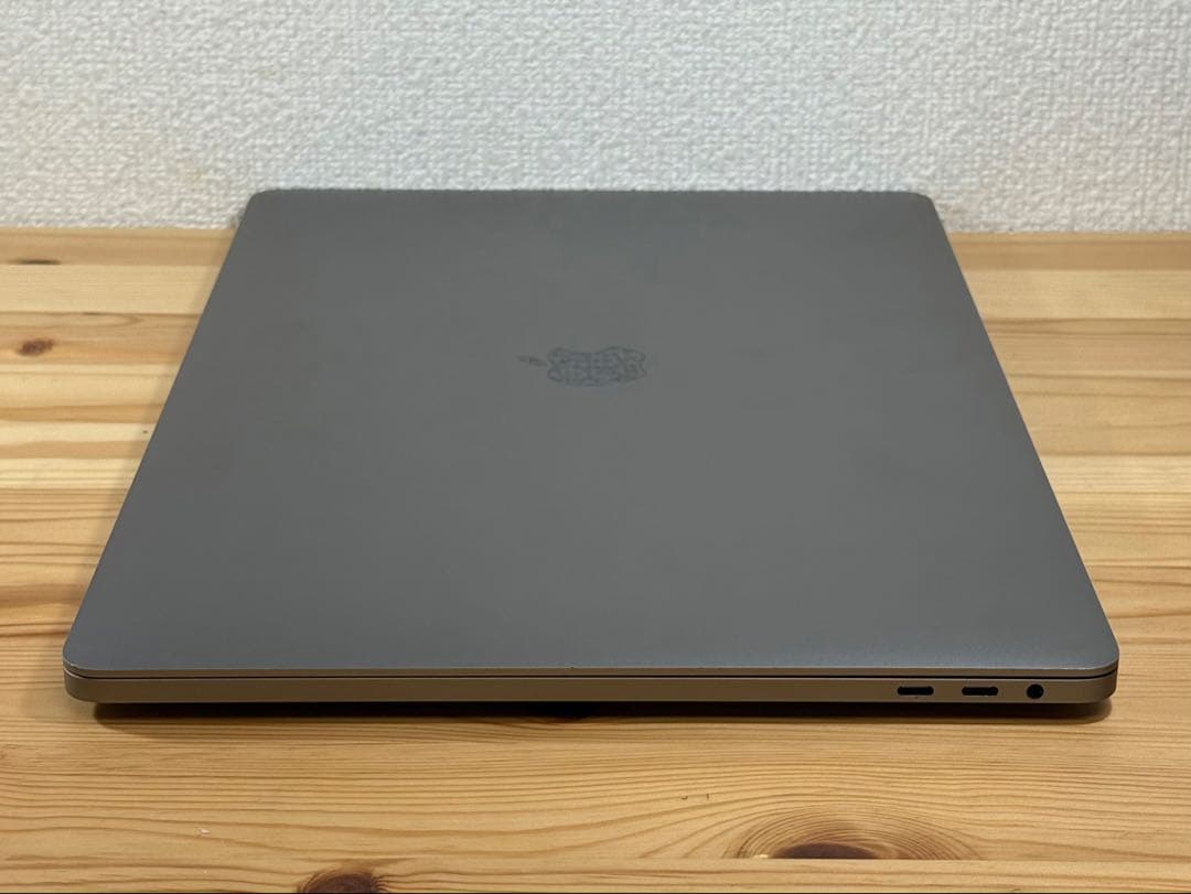 MacBook本体 Apple MacBook Pro 16 2019 i7/16GB/500Gb