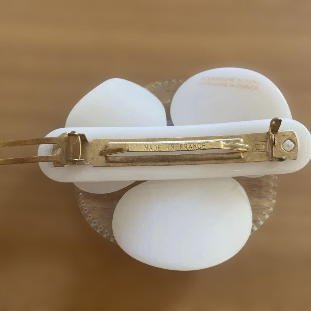 アレクサンドルドゥパリ　カメリアバレッタ　限定ホワイト