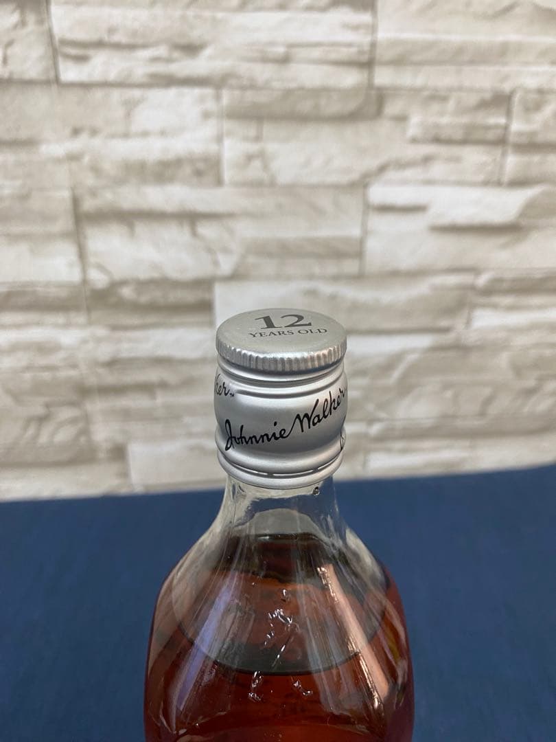 ジョニーウォーカー　12年　ブラックラベル　700ml 限定版