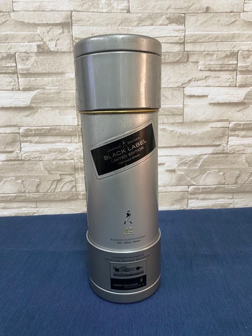 ジョニーウォーカー　12年　ブラックラベル　700ml 限定版