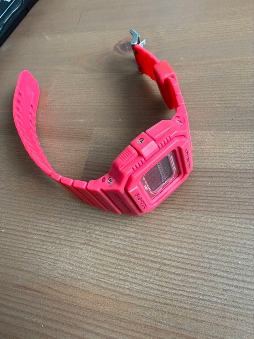 廃盤レアカラーCASIO G-SHOCK GLS-5500MM