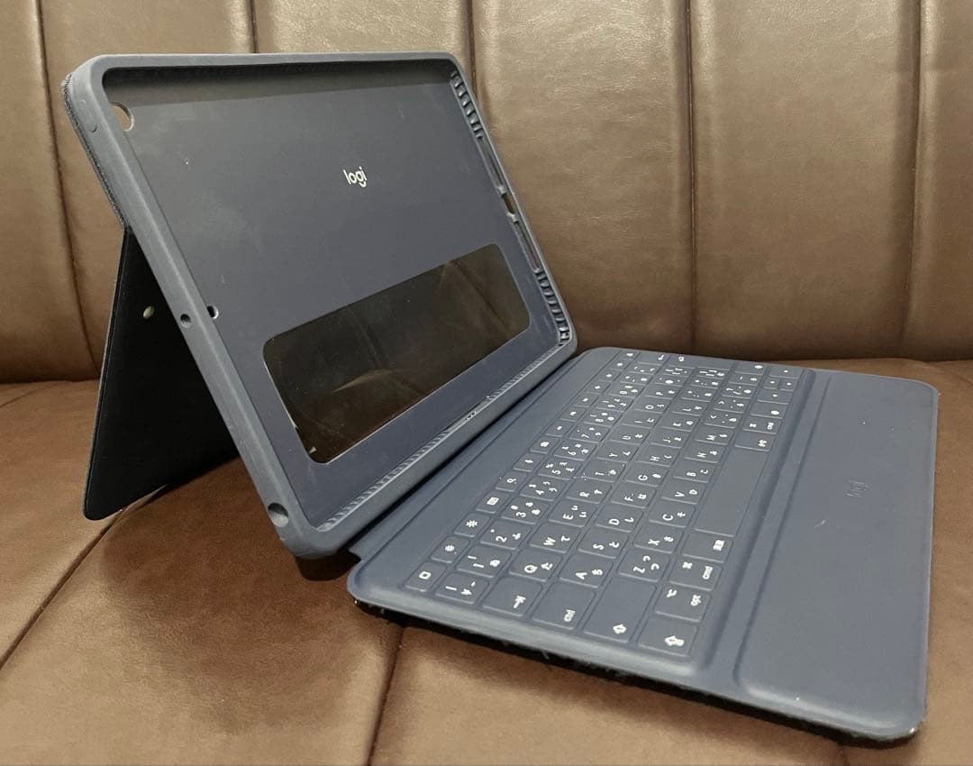 iPad 第８世代 本体 32GB スペースグレー キーボードセット