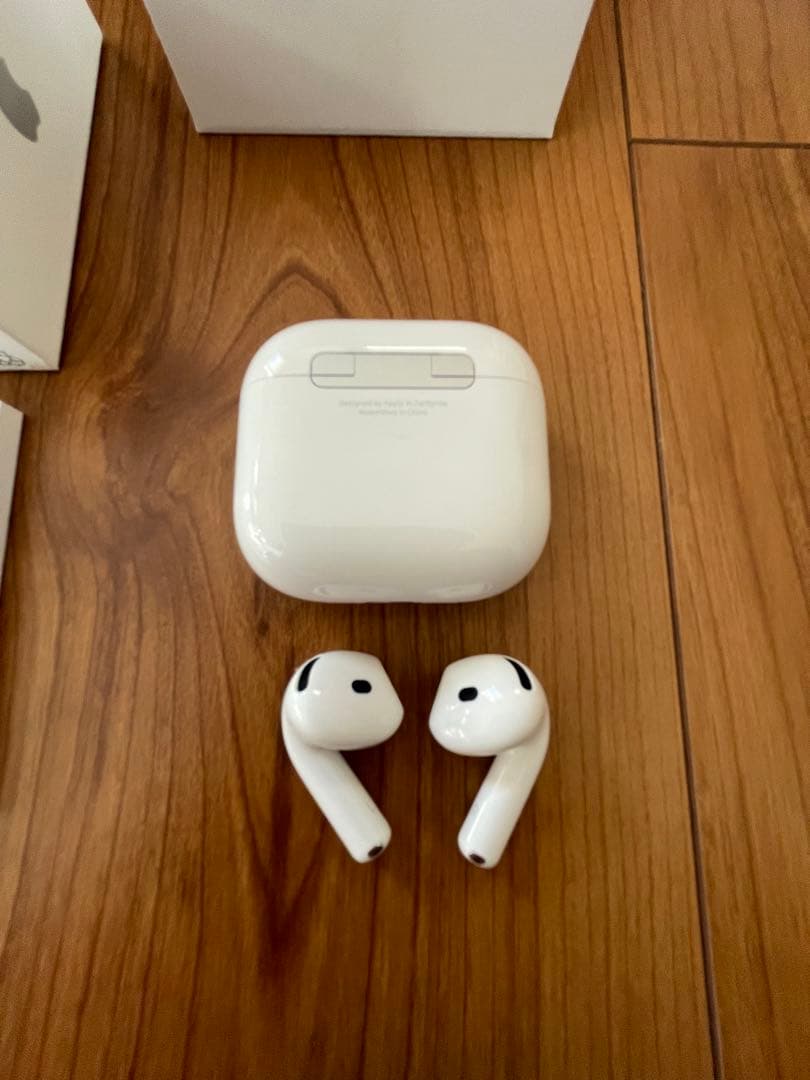 11 AirPods 第4世代 ANC Apple純正品 美品　完動品