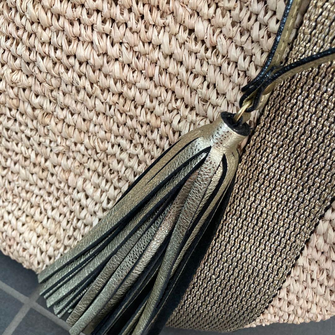 VIOLAd'ORO ヴィオラドーロ　タッセル付きカゴバッグ