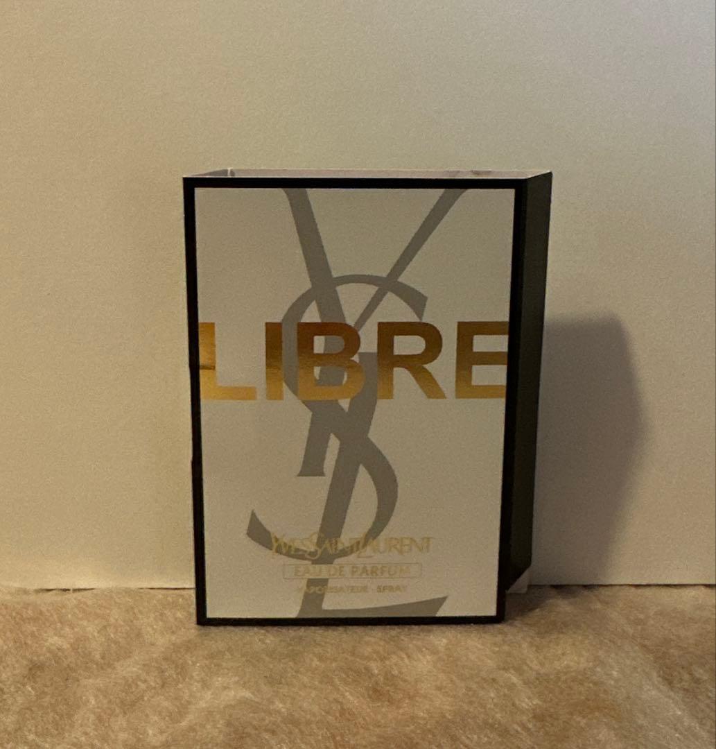 セール 新品 サンプル２点YSL2025クチュールフェイスパレット＆ショッパー