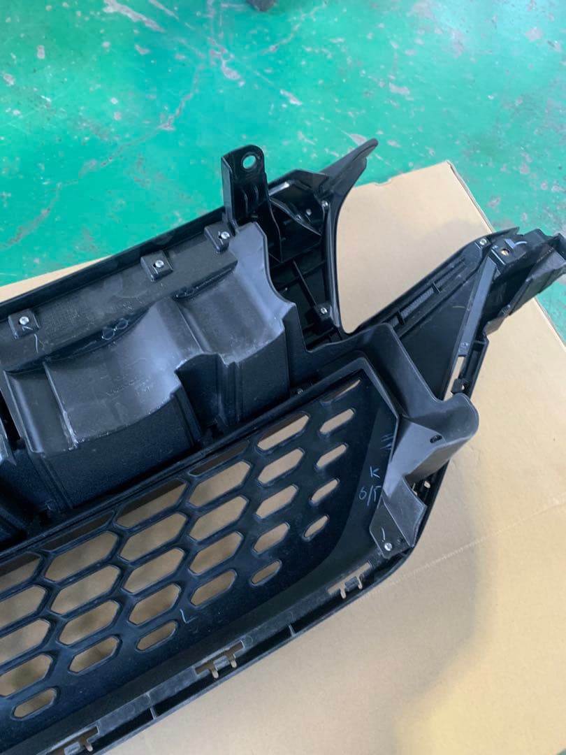 ホンダ フリード フロントグリル