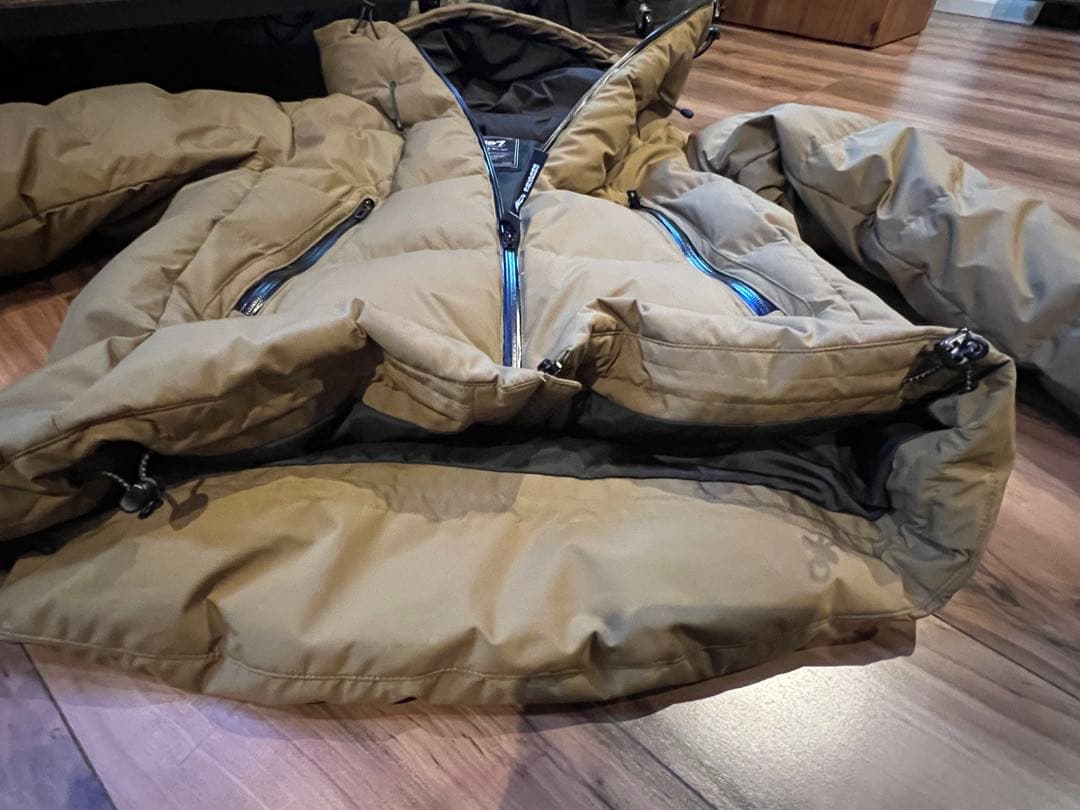 CANP7 カーキ フード付きダウンジャケット