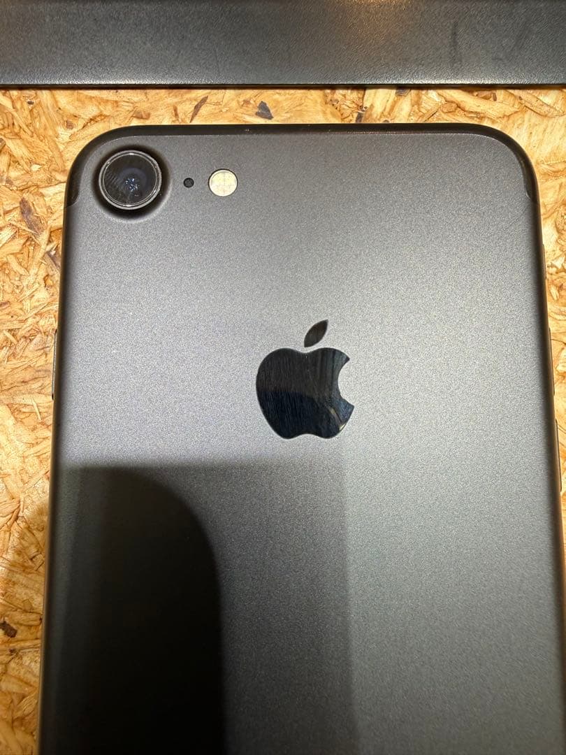 Apple iPhone 7 ブラック128gb