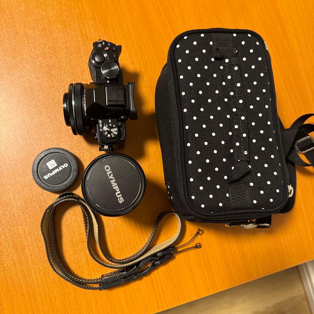 【美品】OLYMPUS OM-D E-M10 ミラーレス一眼
