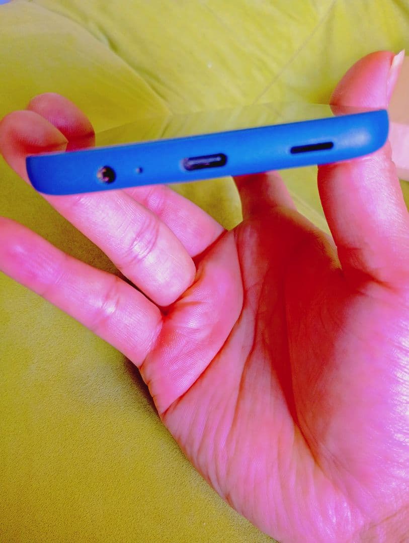 Arrows We2 FCG02 128GB　FREE SIM